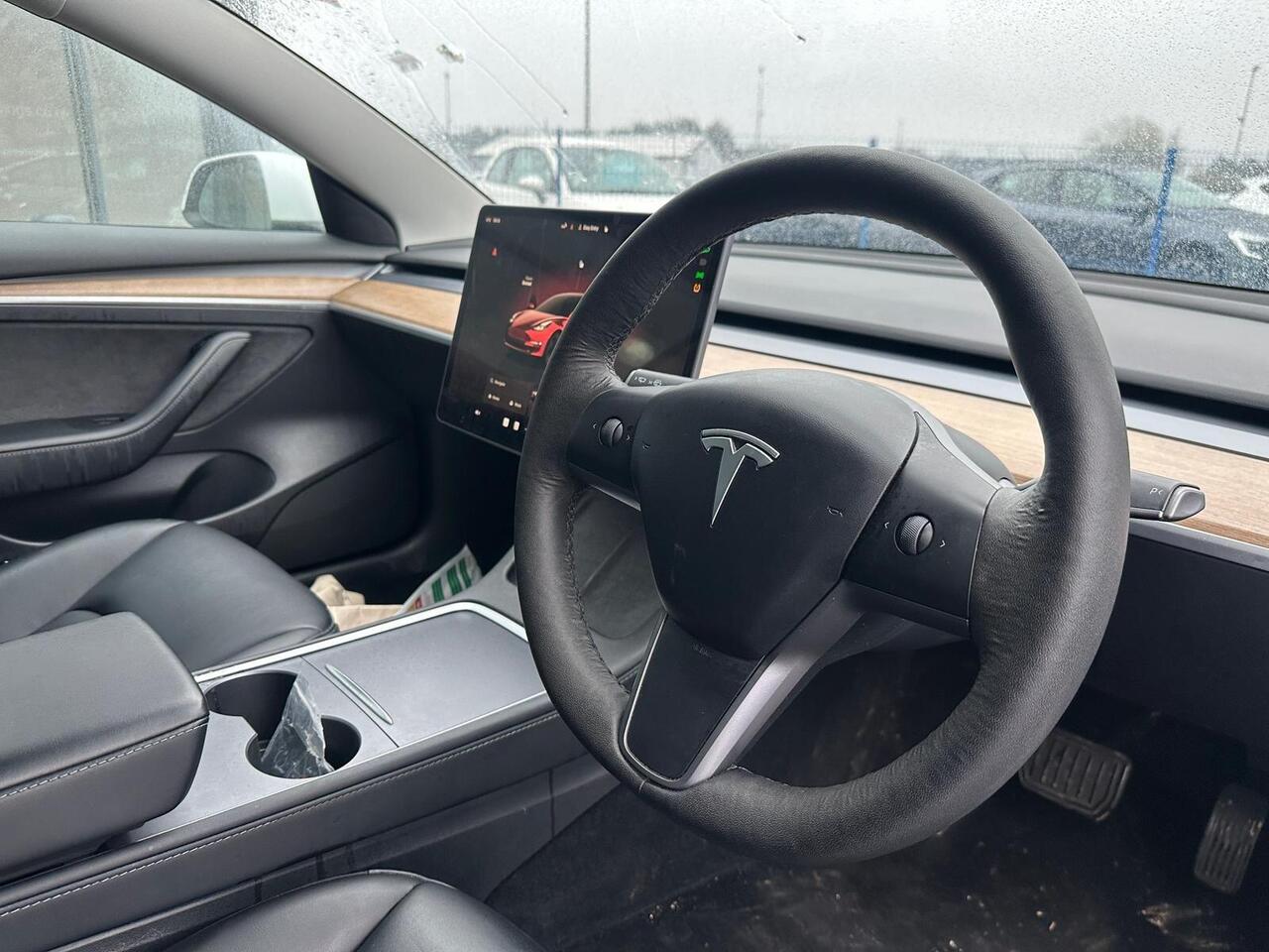 Tesla Model 3 AF72VHJ