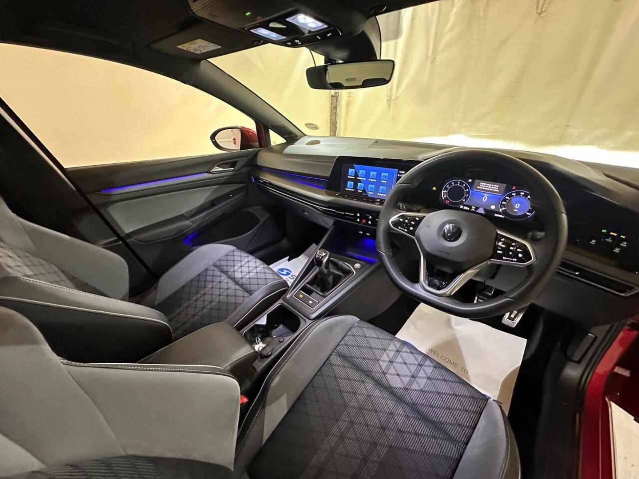 Volkswagen Golf AO22OUP