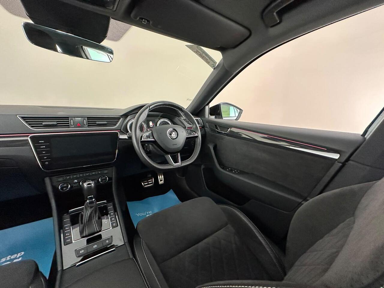 Skoda Superb OE67FTU