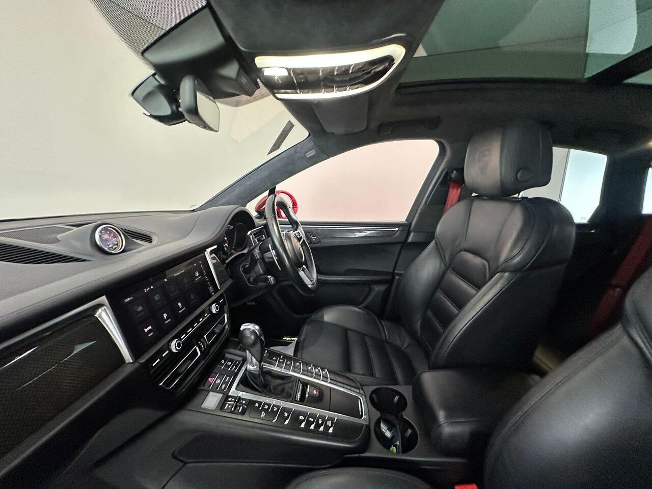 Porsche Macan GN69VBJ