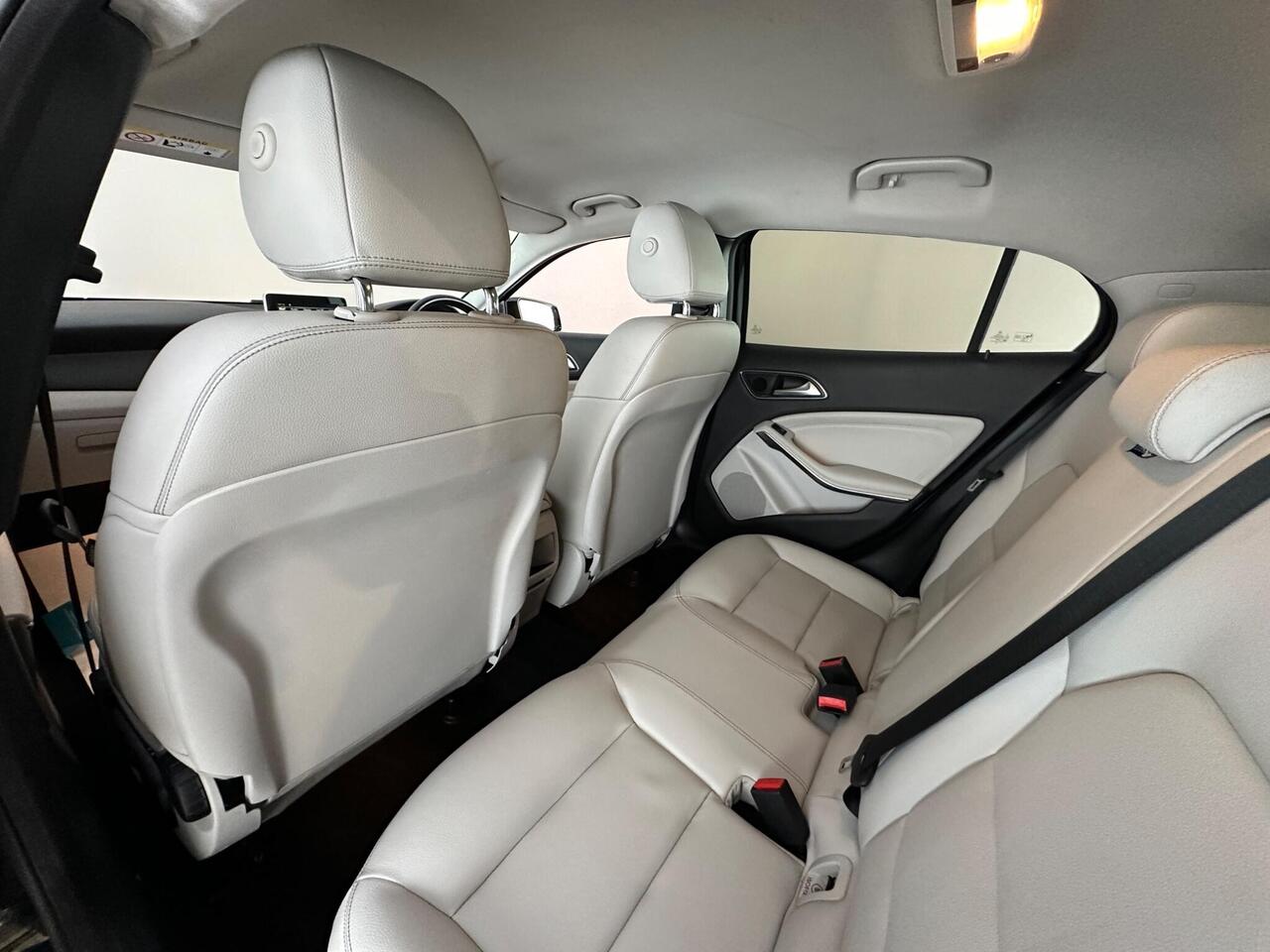 Mercedes-Benz GLA SR68KBZ