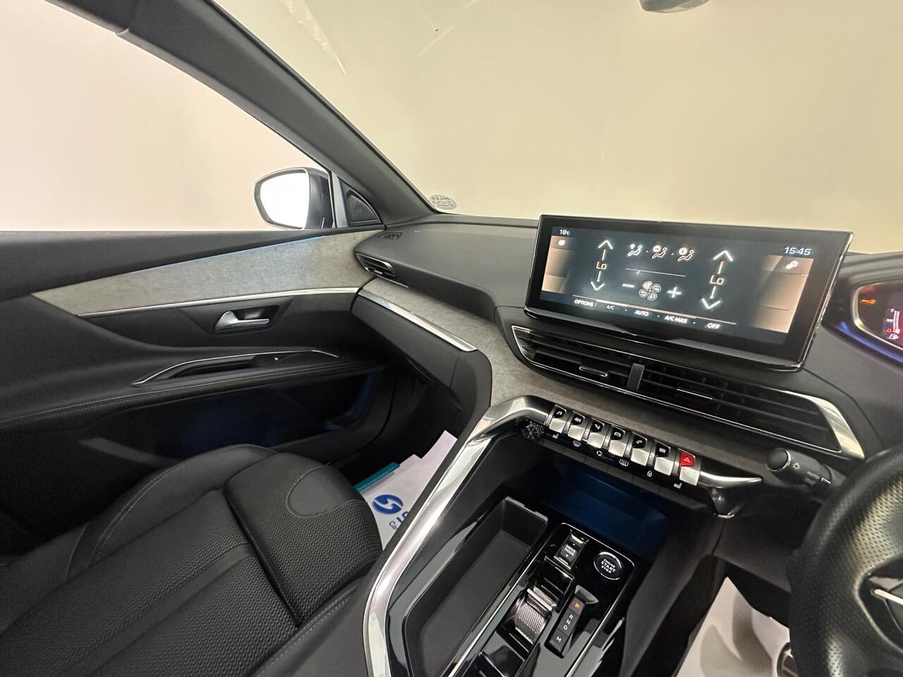 Peugeot 5008 DL23VUJ