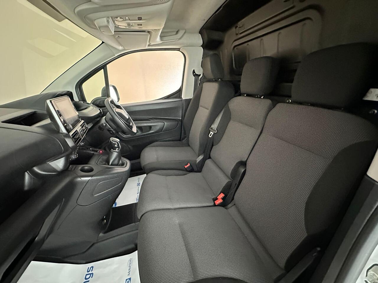 Peugeot Partner SH21EWT