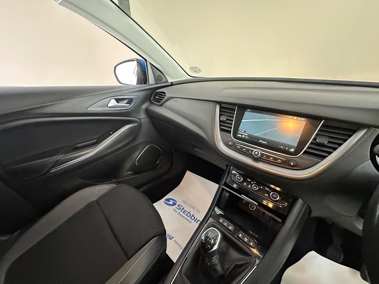 Vauxhall Grandland X LS69BKJ