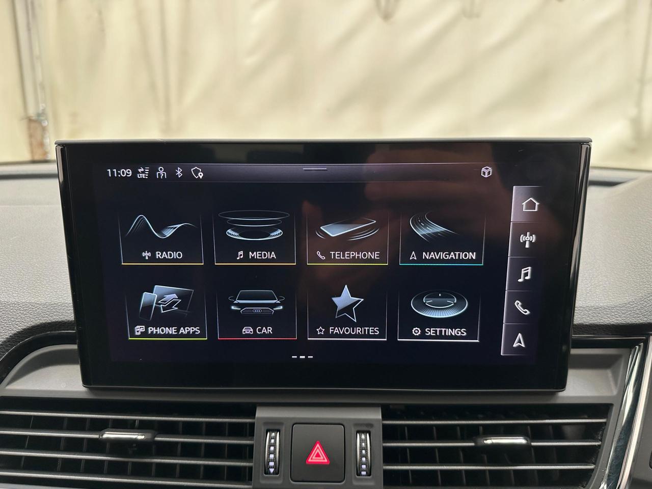 Audi Q5 LV70YWW