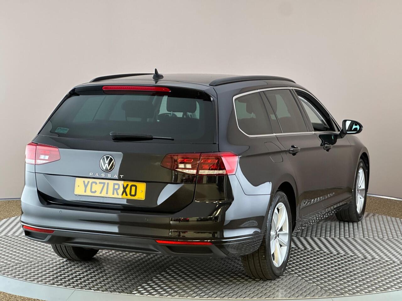 Volkswagen Passat YC71RXO