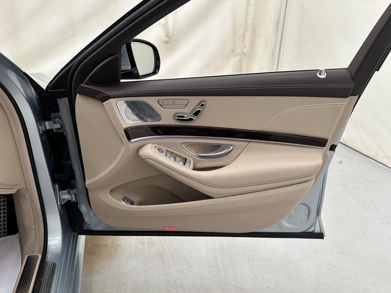 Mercedes-Benz S Class LL69JXX