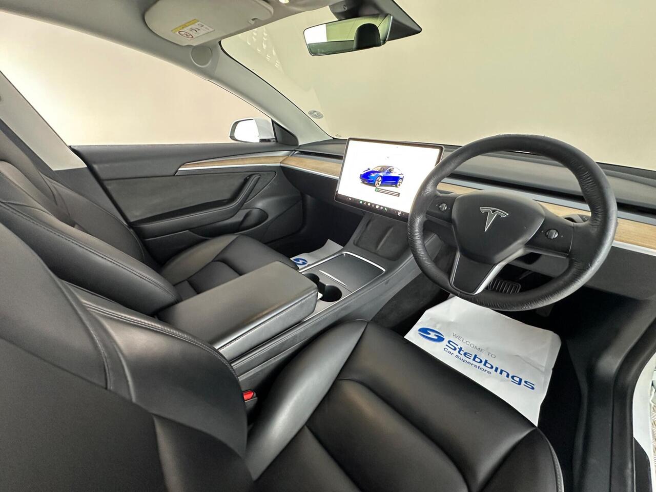 Tesla Model 3 AF72UXZ