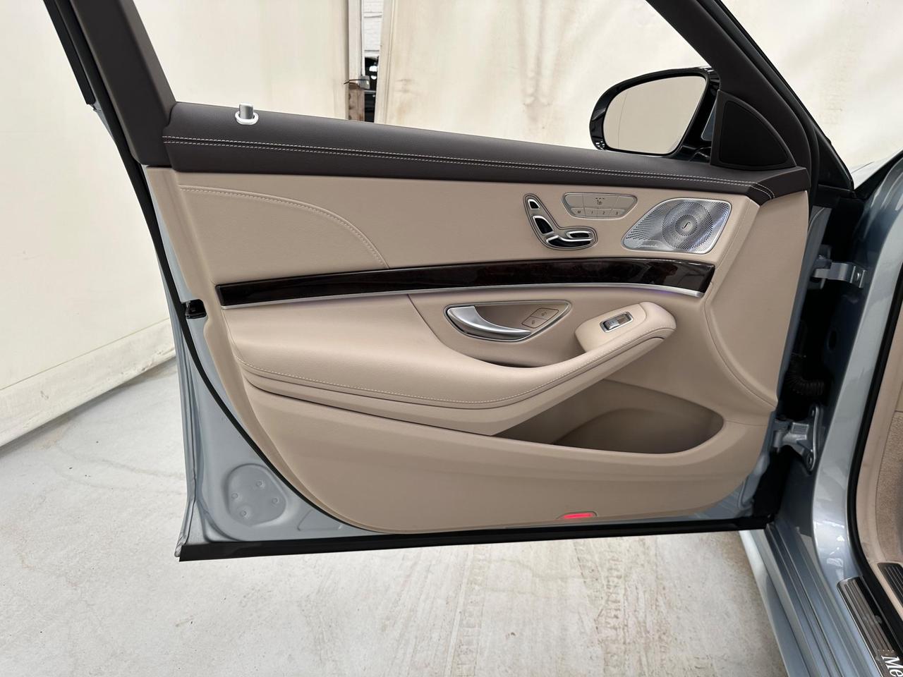 Mercedes-Benz S Class LL69JXX