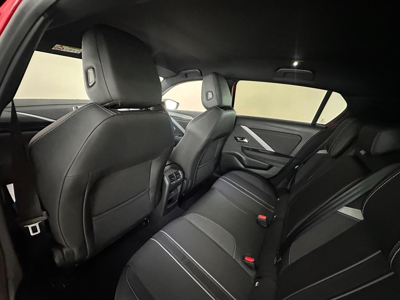 Vauxhall Astra SH24KNK