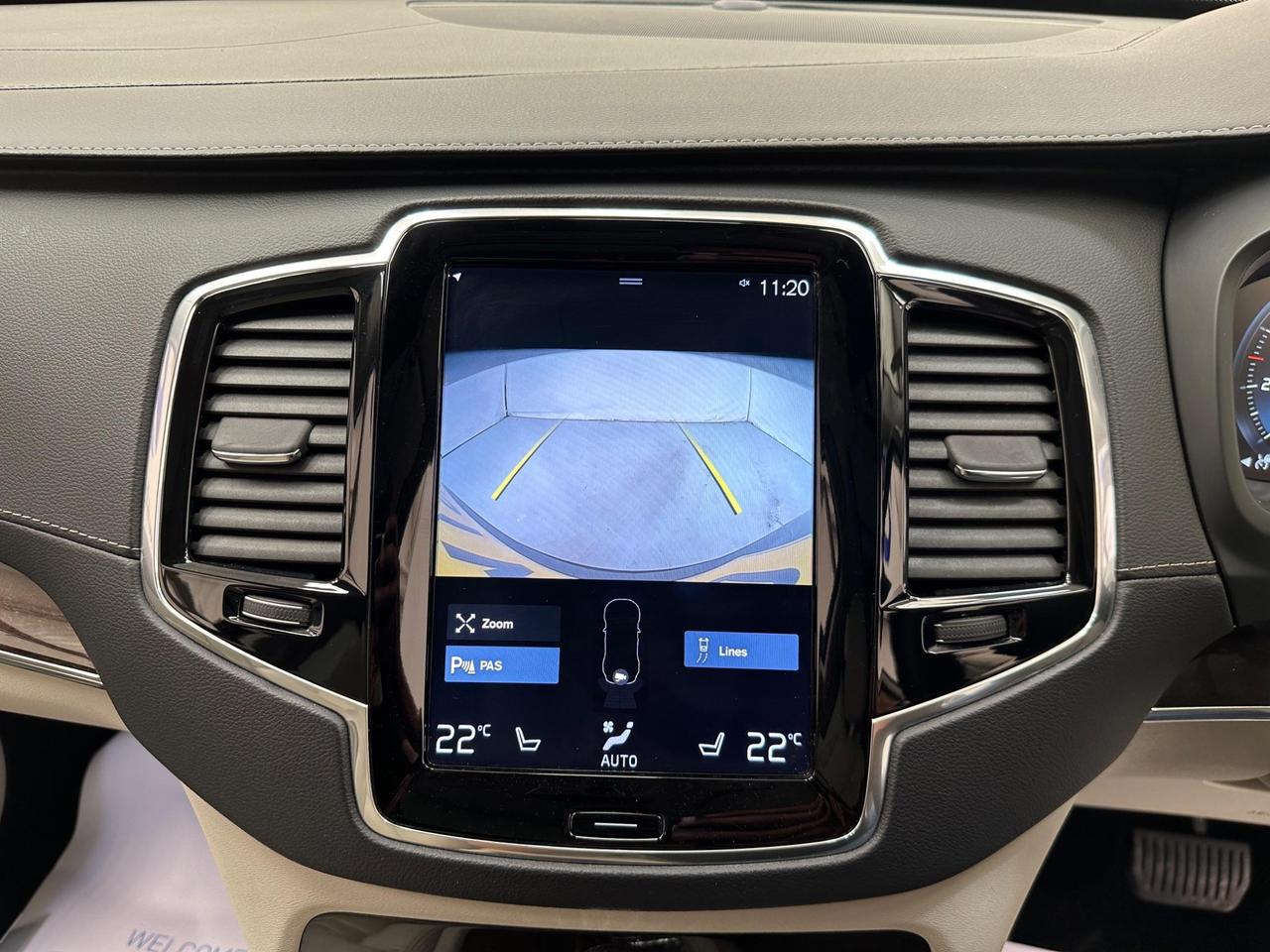 Volvo XC90 YT67WMO