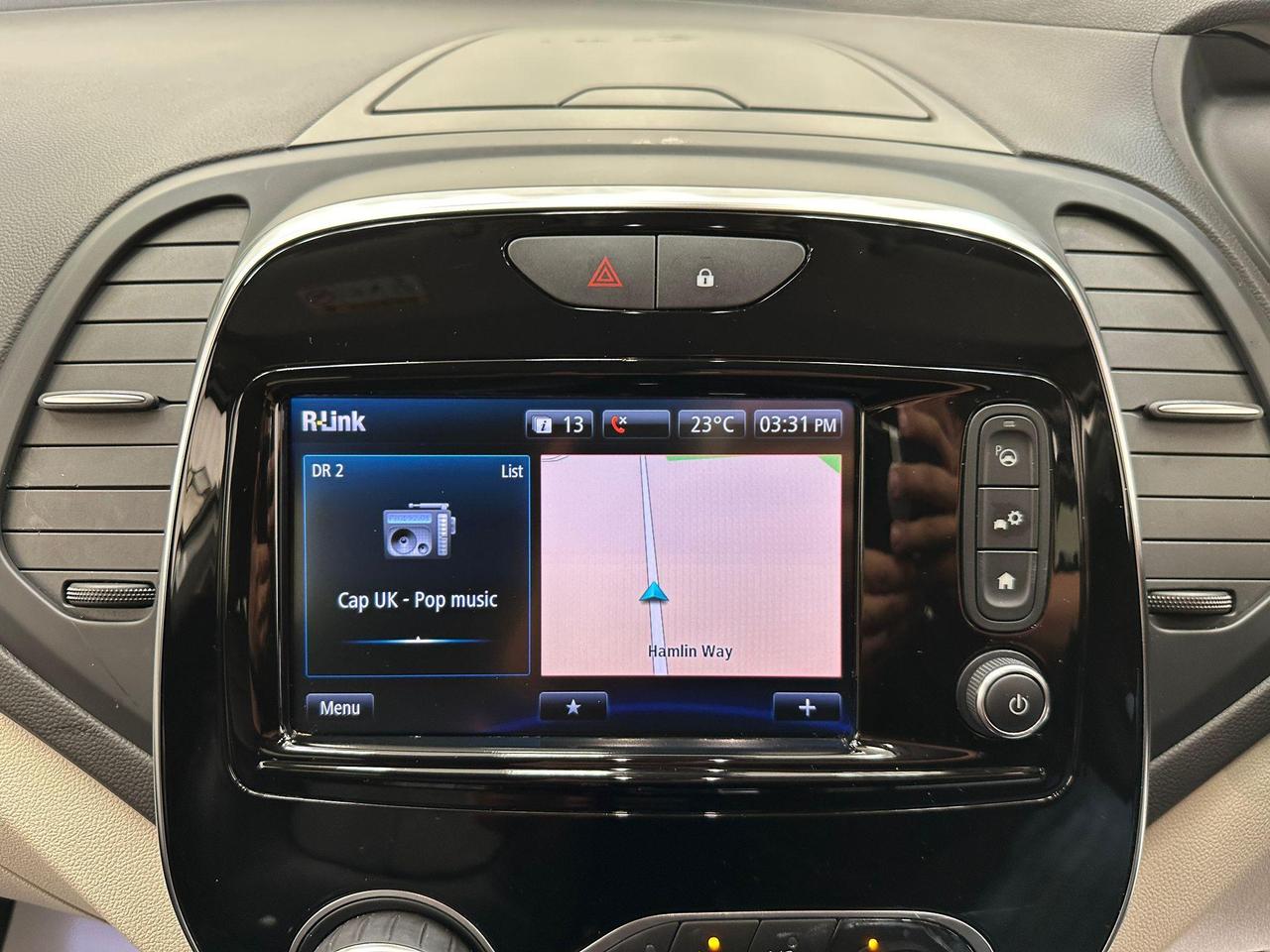 Renault Captur EK69YKP