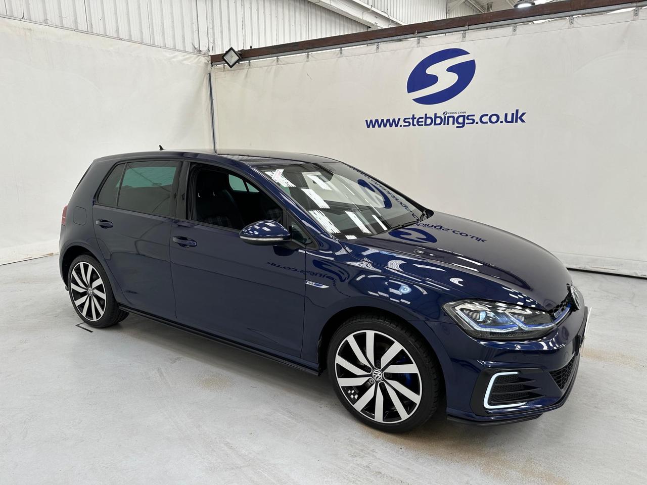 Volkswagen Golf FA18XRE