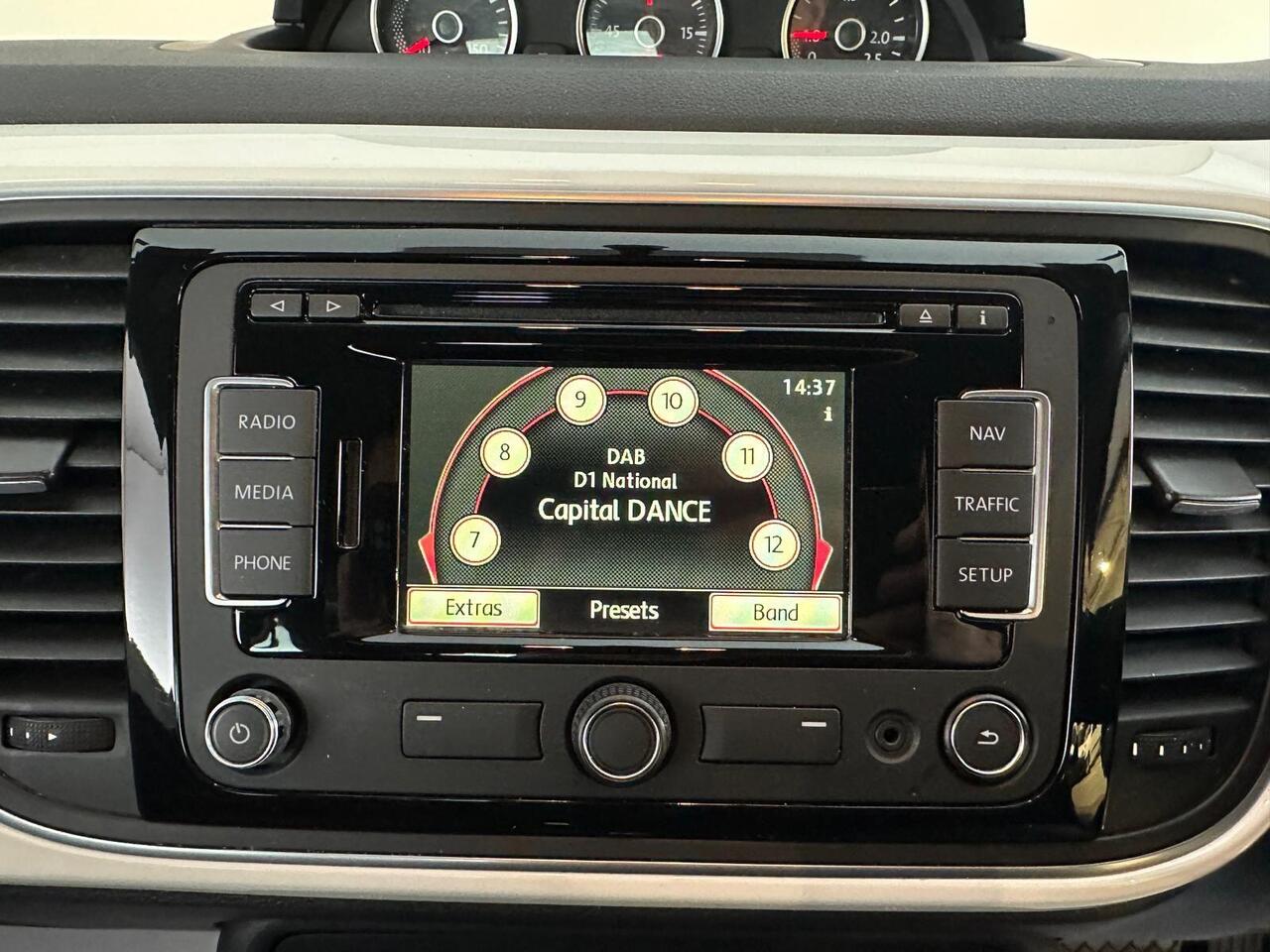 Volkswagen Beetle NA64UNW