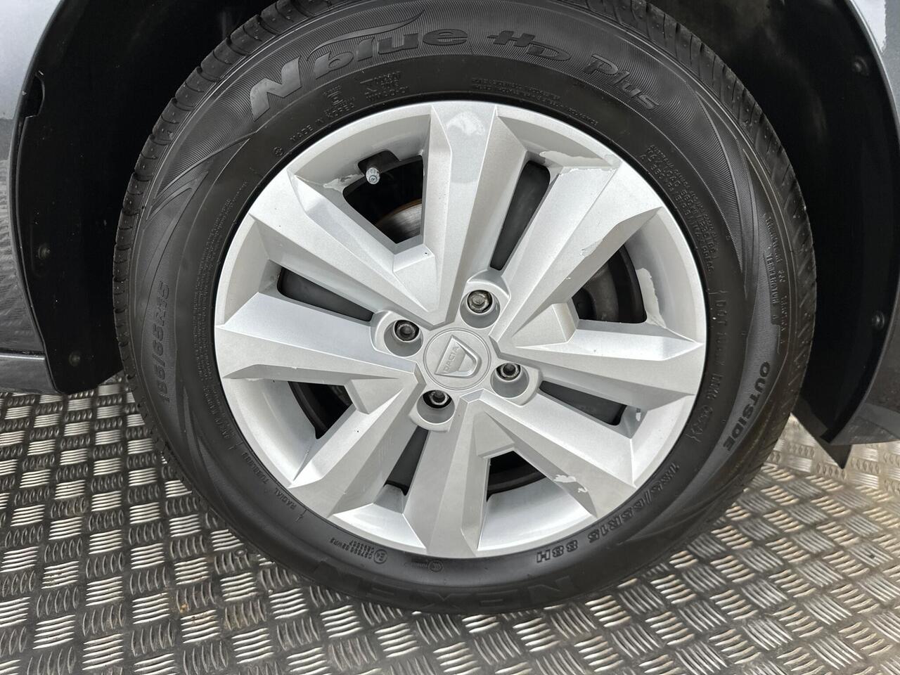 Dacia Sandero AE72WNB