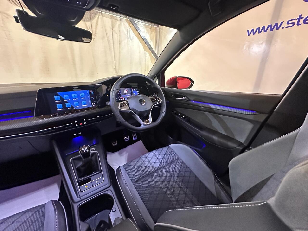Volkswagen Golf AO22OUP