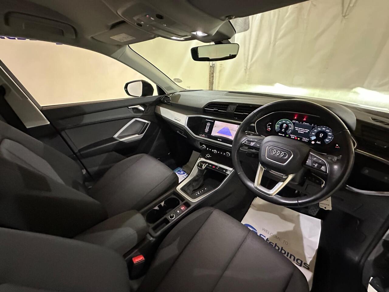 Audi Q3 MW22OVR