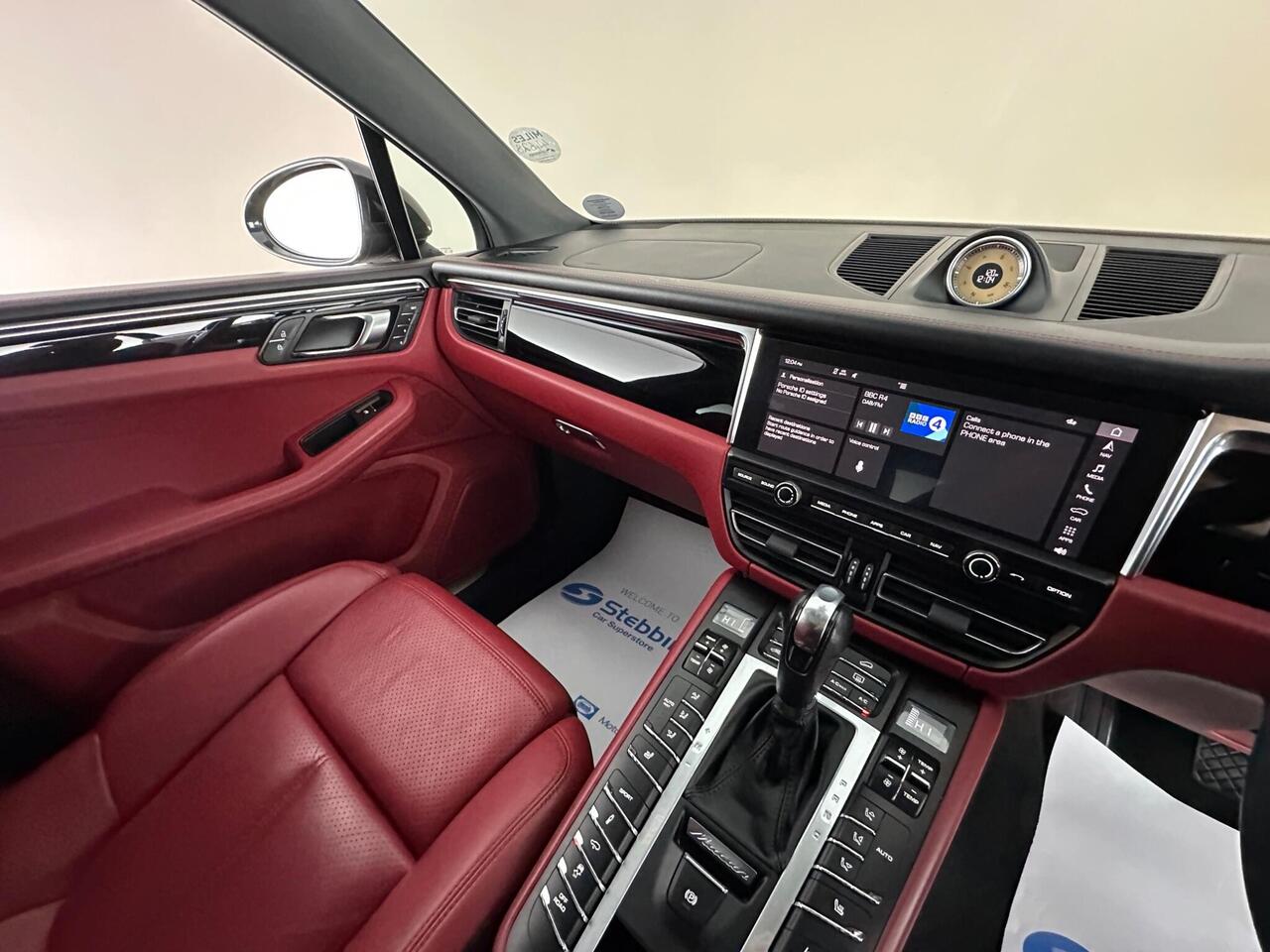 Porsche Macan AO20ZJJ