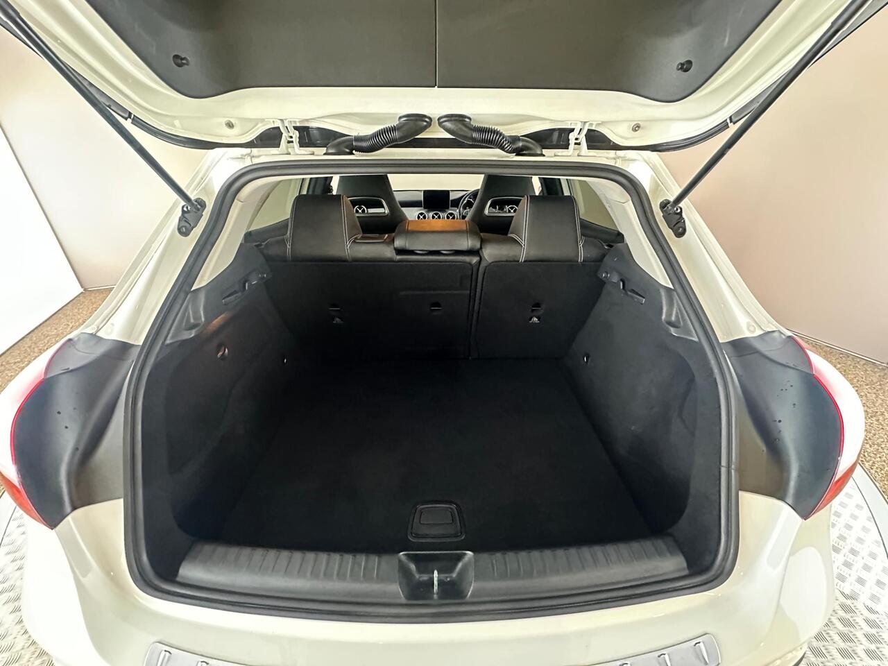 Mercedes-Benz GLA SD69MDE