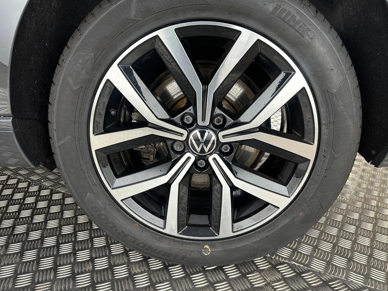 Volkswagen Passat YE70PYB