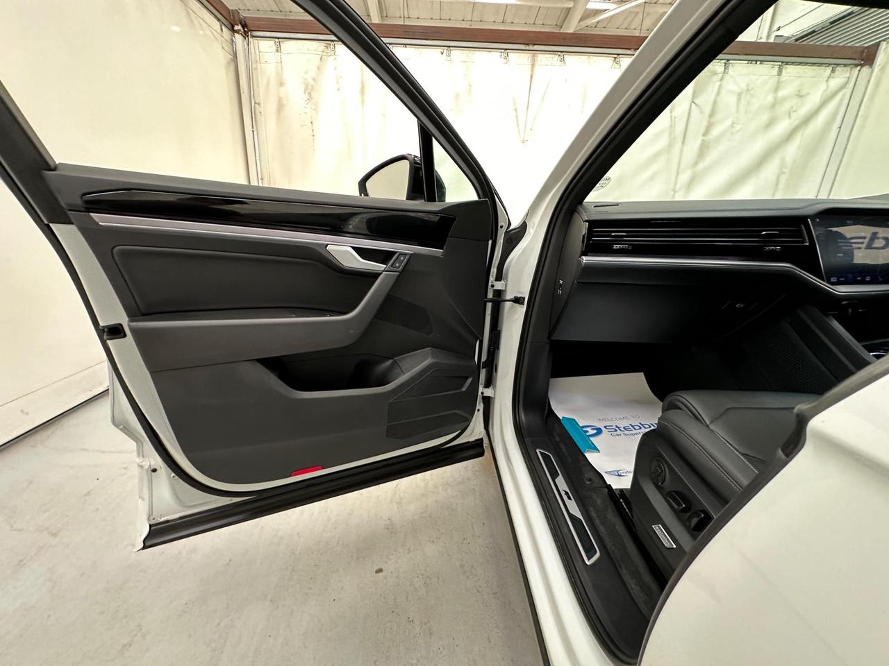 Volkswagen Touareg VK21UHB