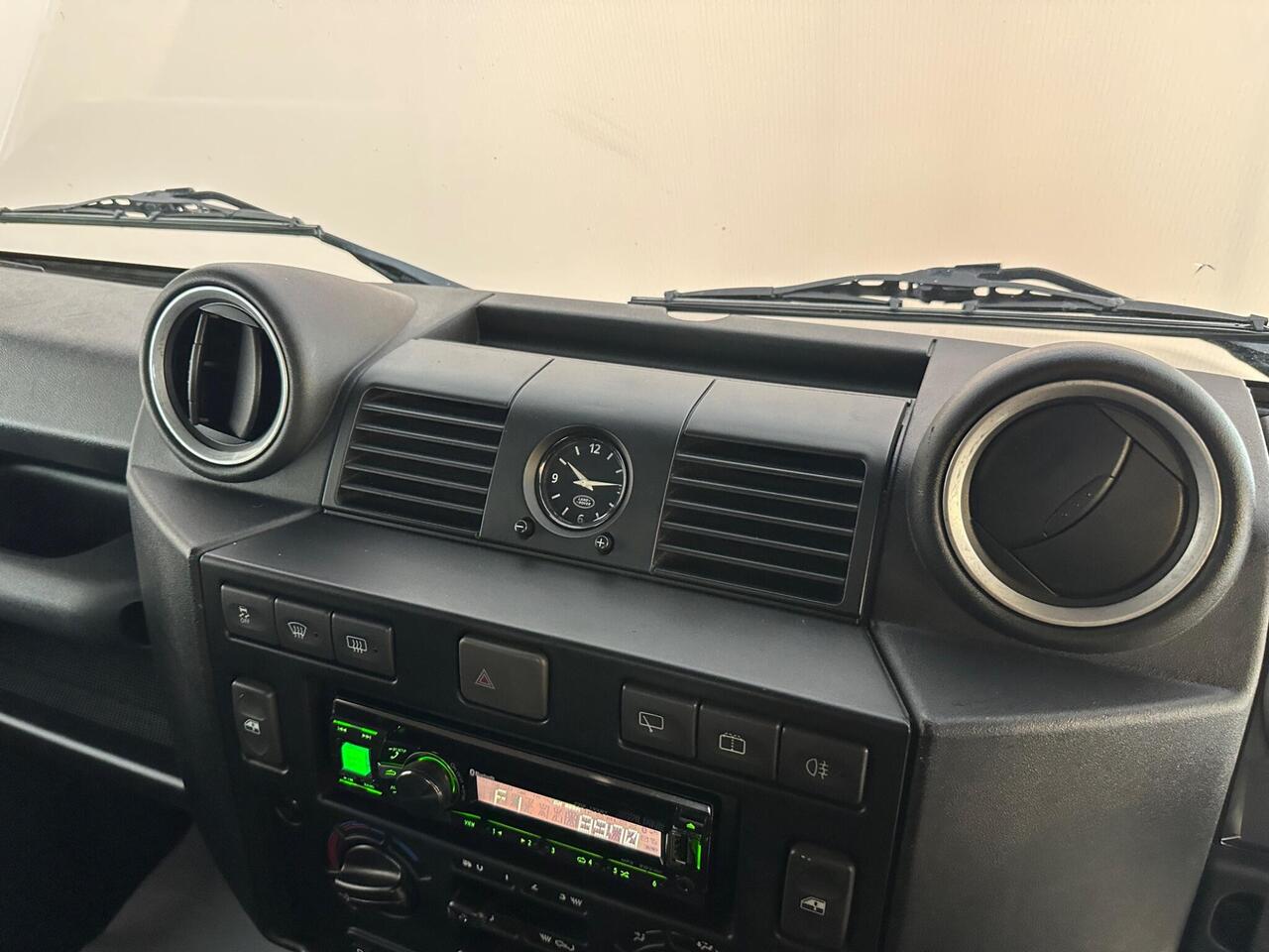 Land Rover Defender 90 GF65NXH