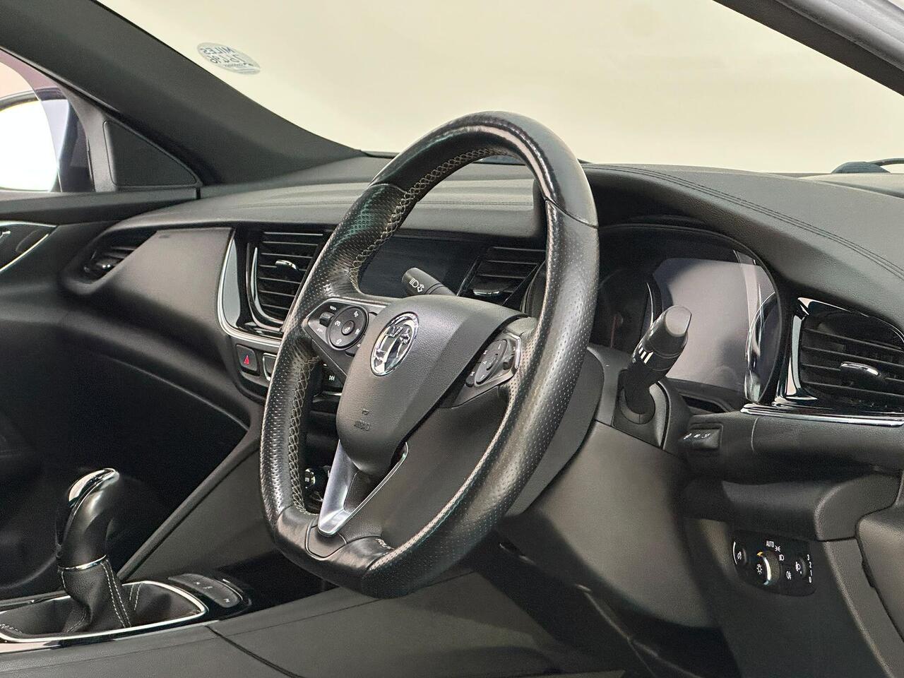 Vauxhall Insignia BF17CKL