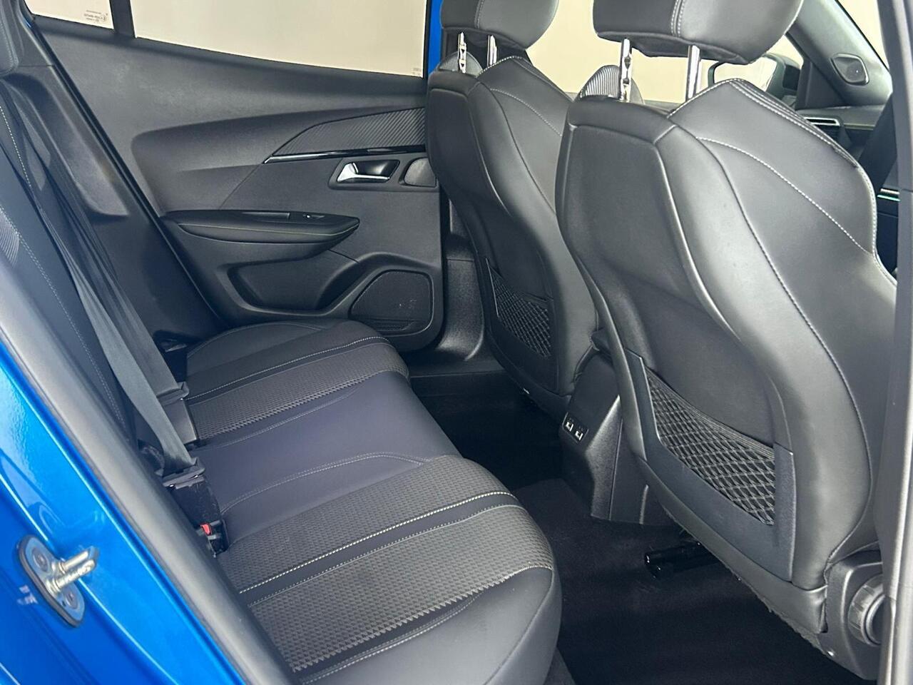 Peugeot 2008 KW72VUU