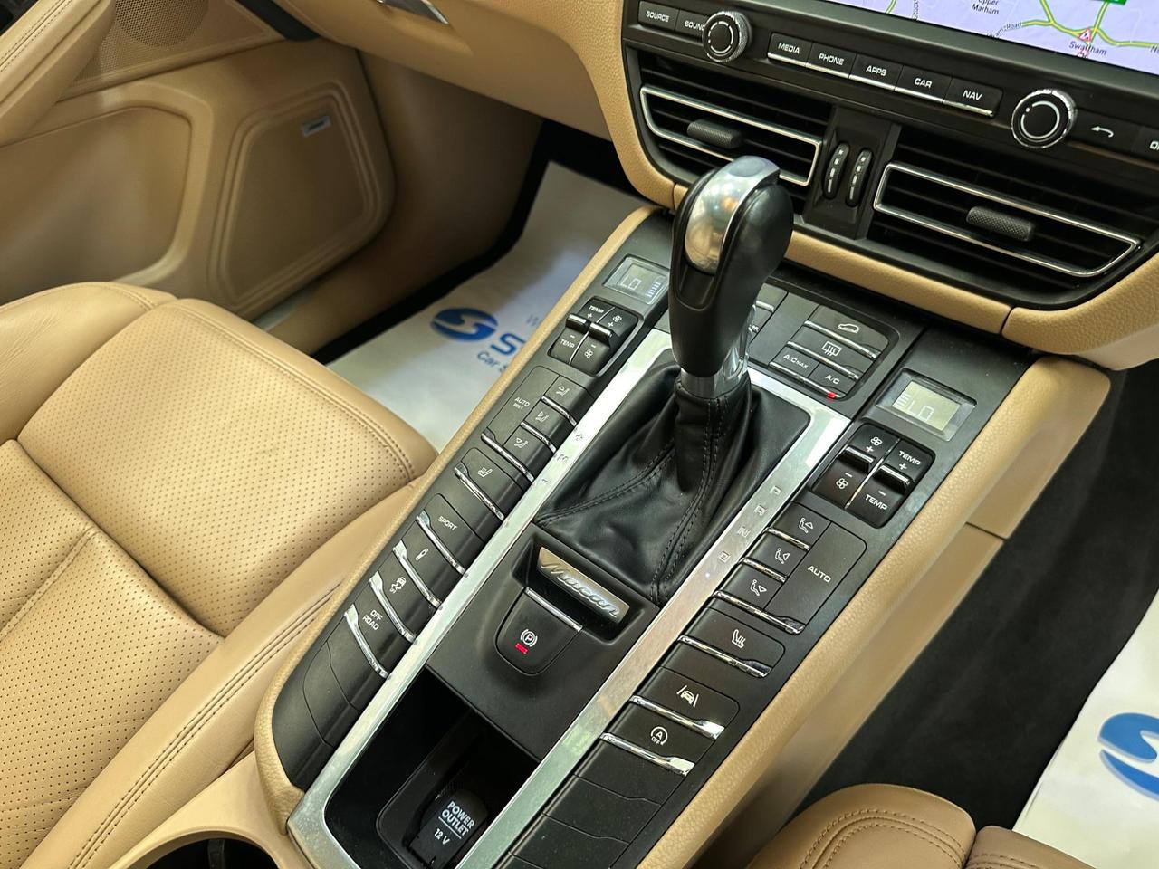 Porsche Macan AE69ODL