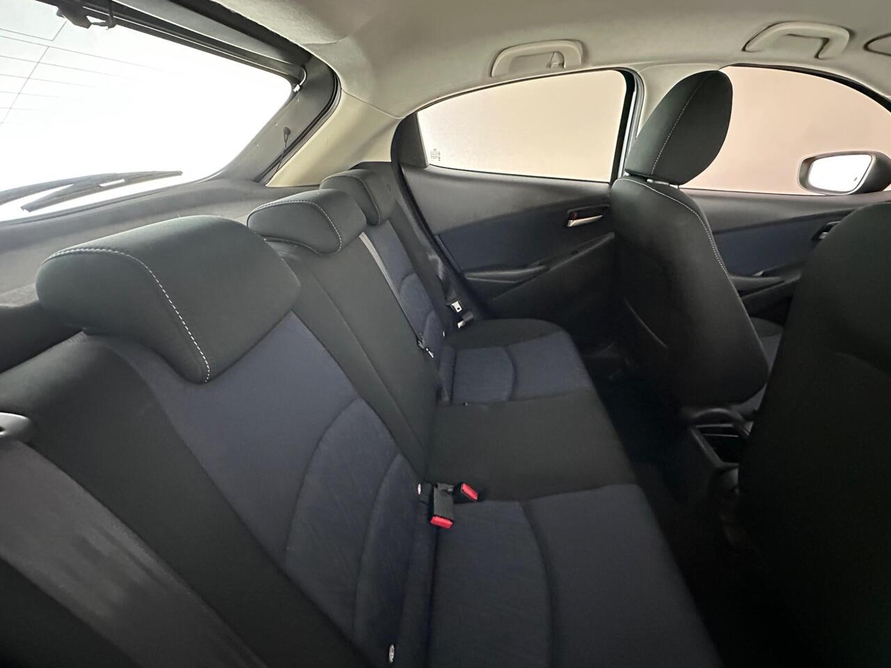 Mazda Mazda2 AV17RWZ