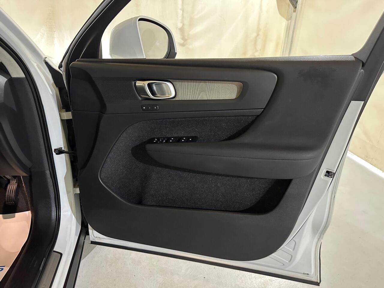 Volvo XC40 LR71UNH