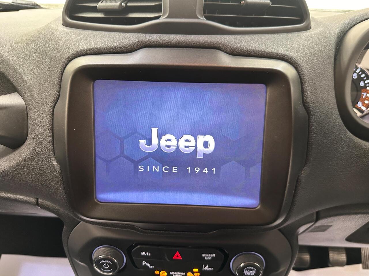 Jeep Renegade LM22SZO