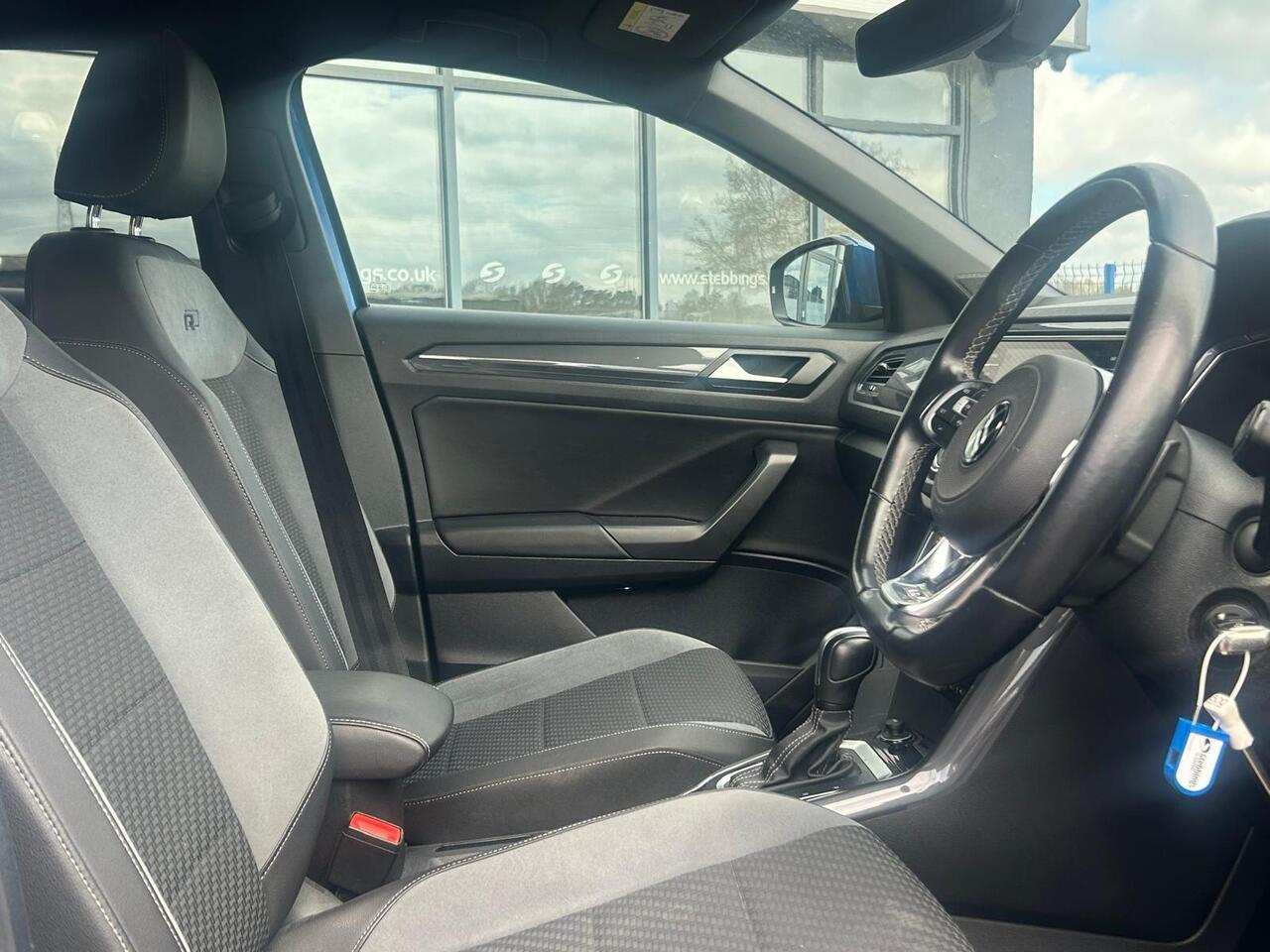 Volkswagen T-Roc VE71FXT