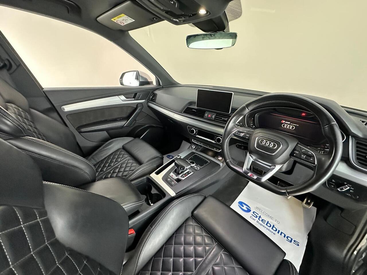 Audi SQ5 LL18UXN
