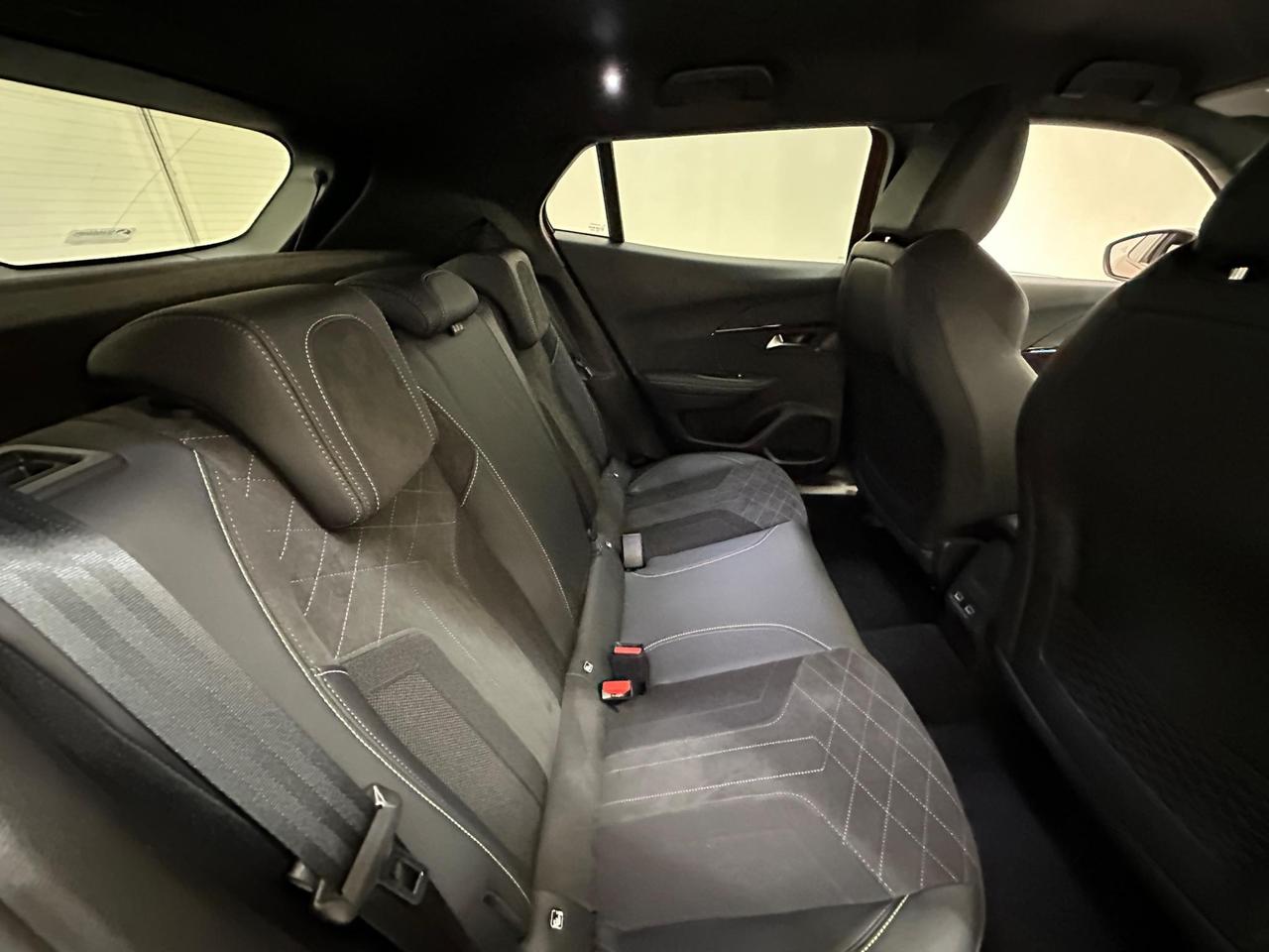 Peugeot 2008 CJ71AEG