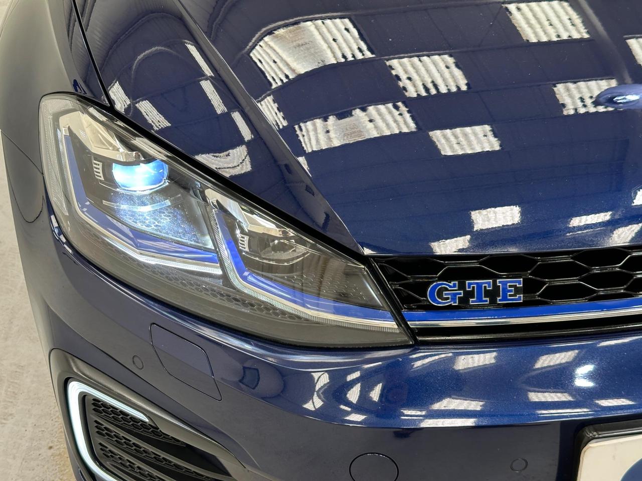 Volkswagen Golf FA18XRE