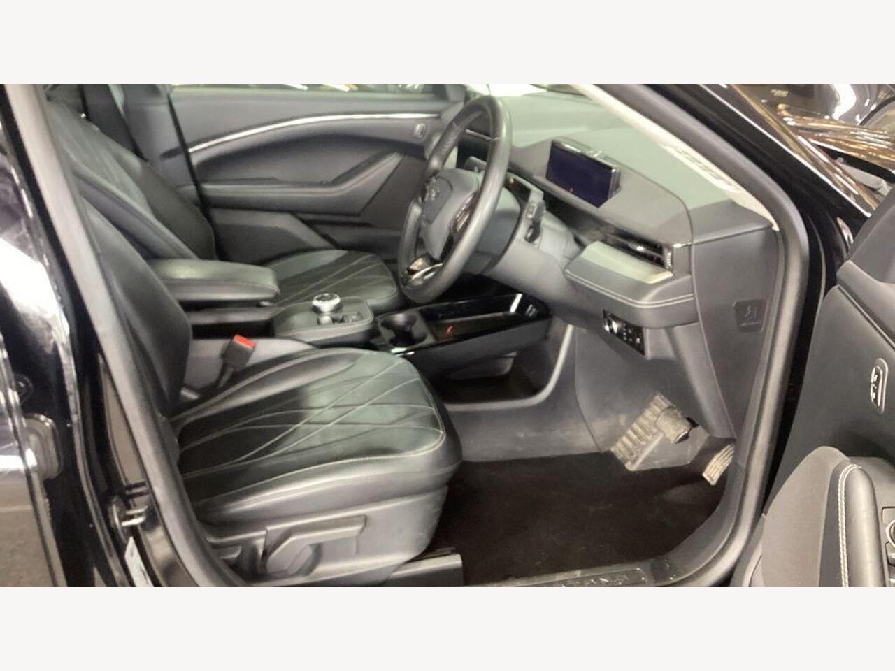 Ford Mustang Mach-E YP73RRU