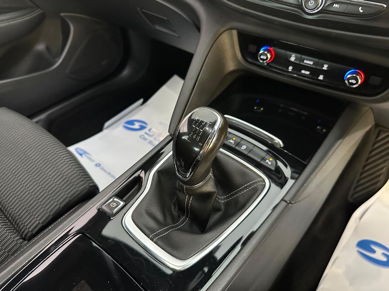 Vauxhall Insignia DS19CWU