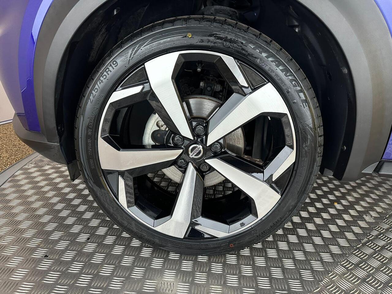 Nissan Juke LF21PUE