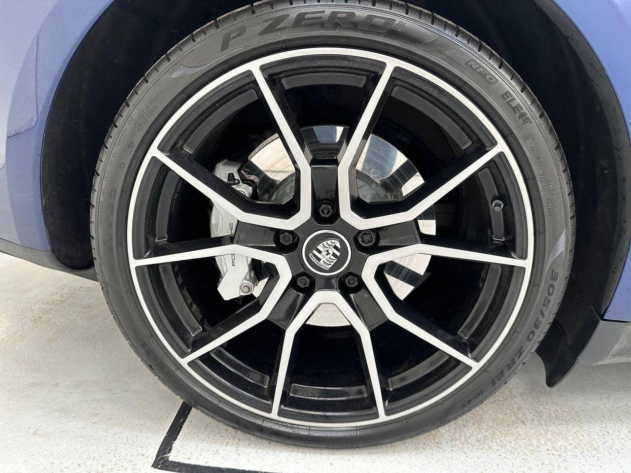 Porsche Taycan LB22MVG