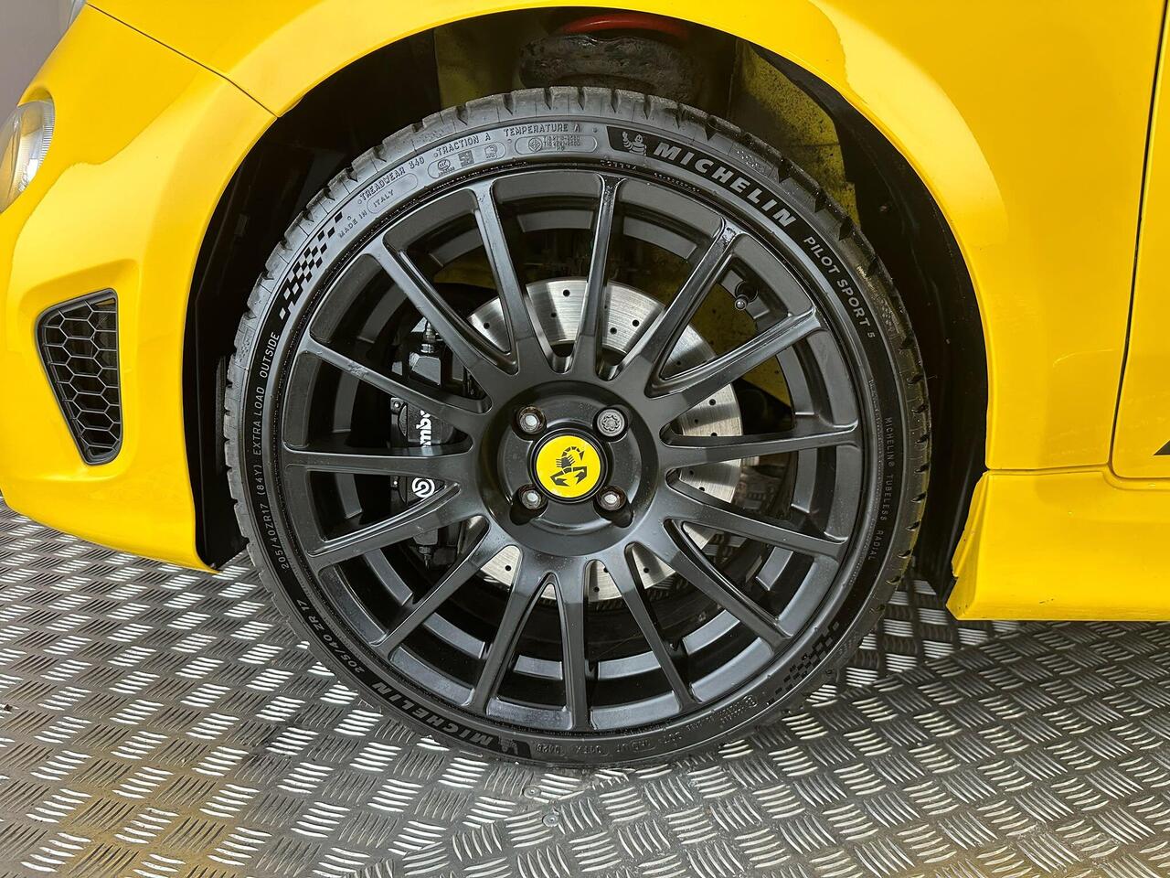 Abarth 595 HJ69ZRR
