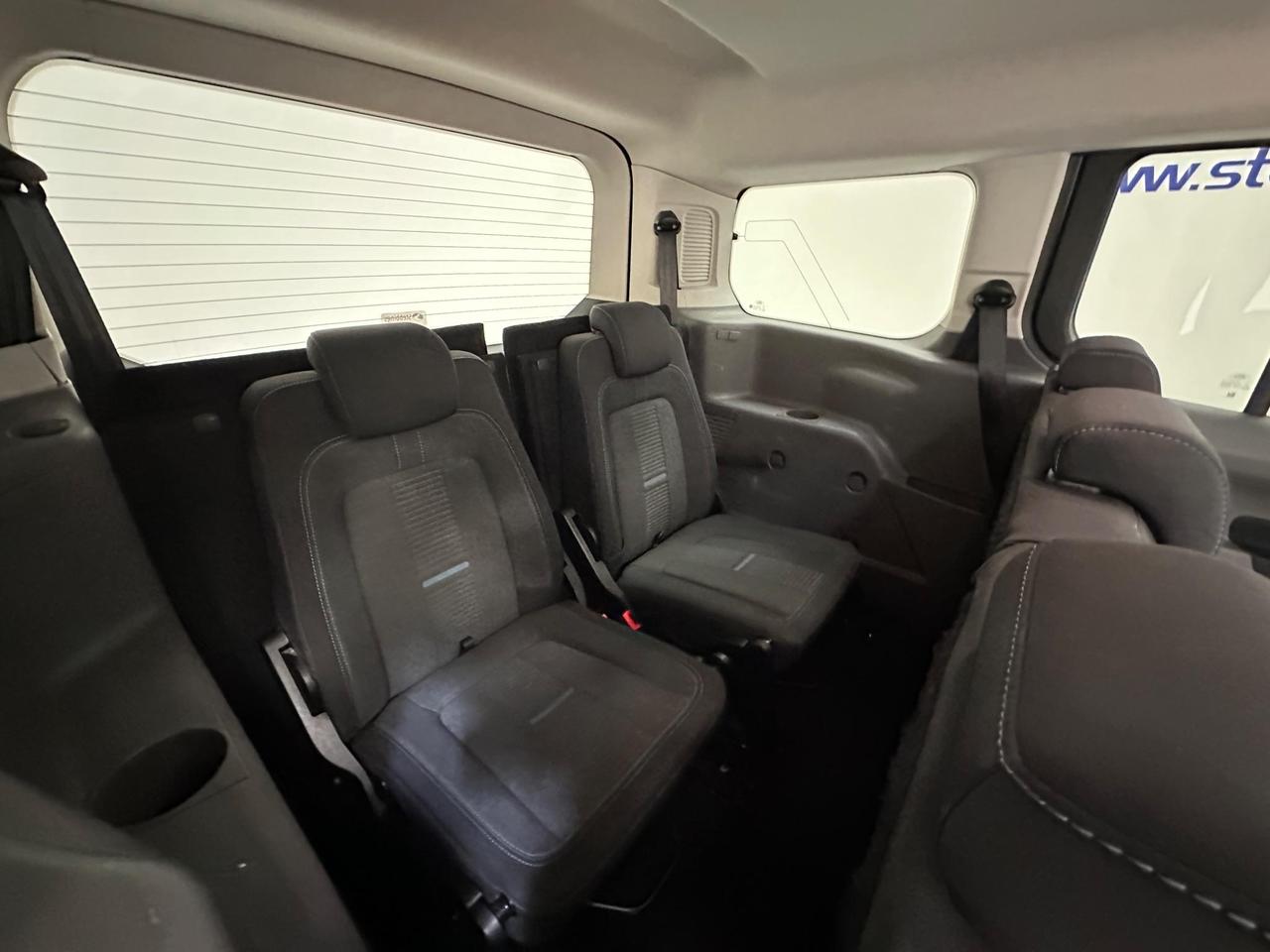 Ford Grand Tourneo Connect CN22PDZ