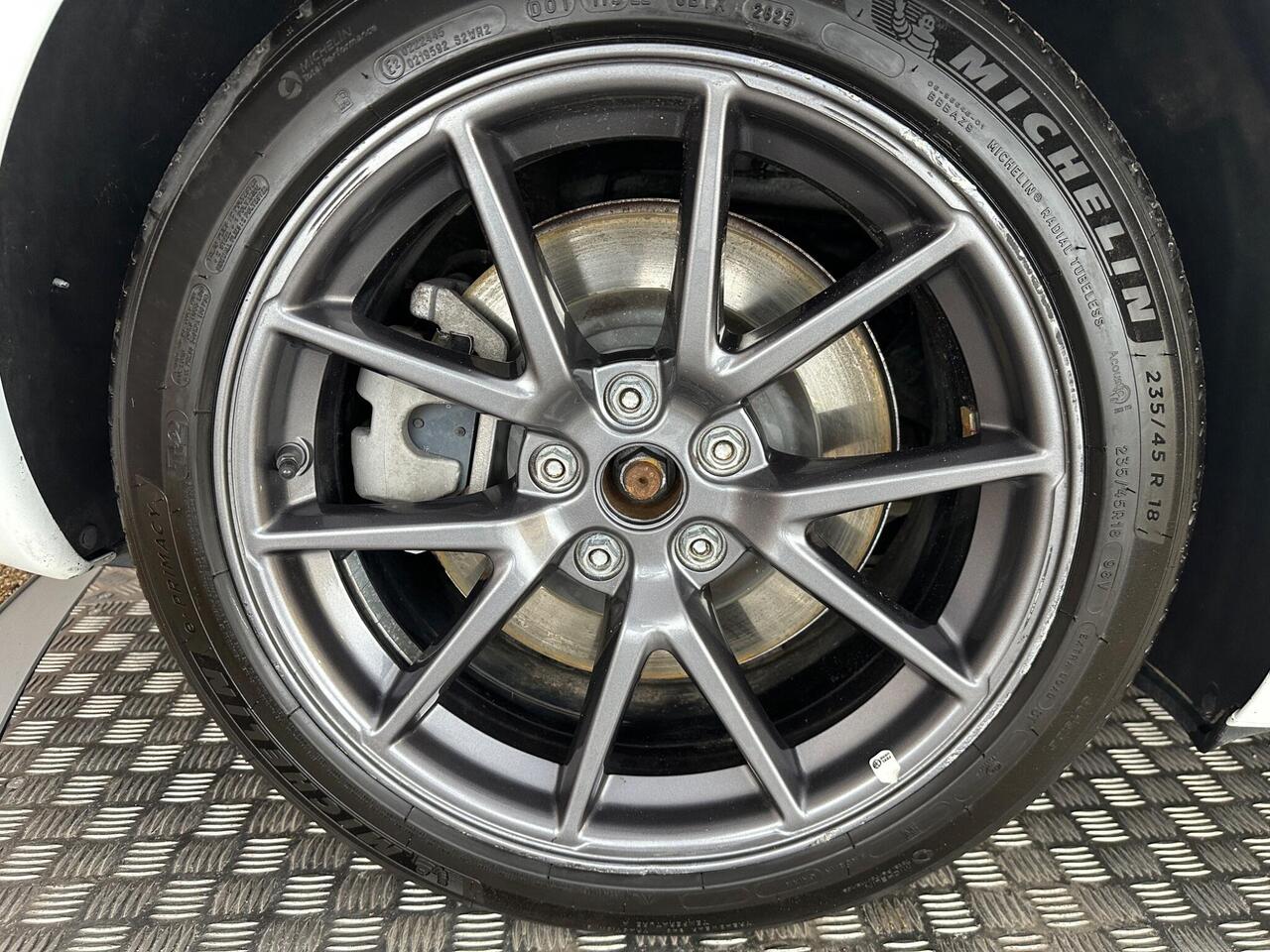 Tesla Model 3 AF72WBK