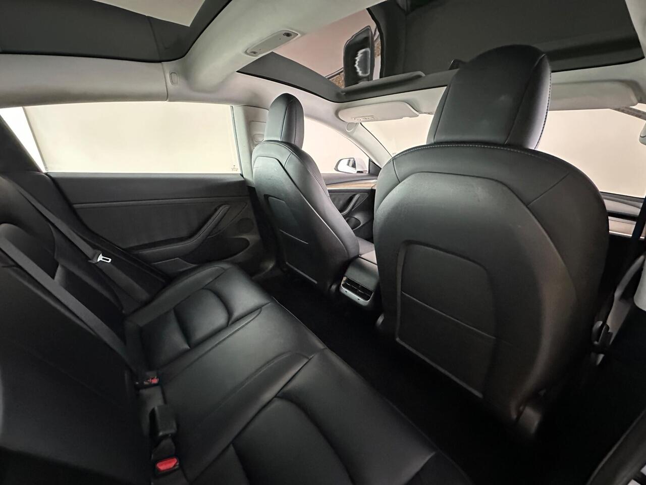 Tesla Model 3 AF72VMM