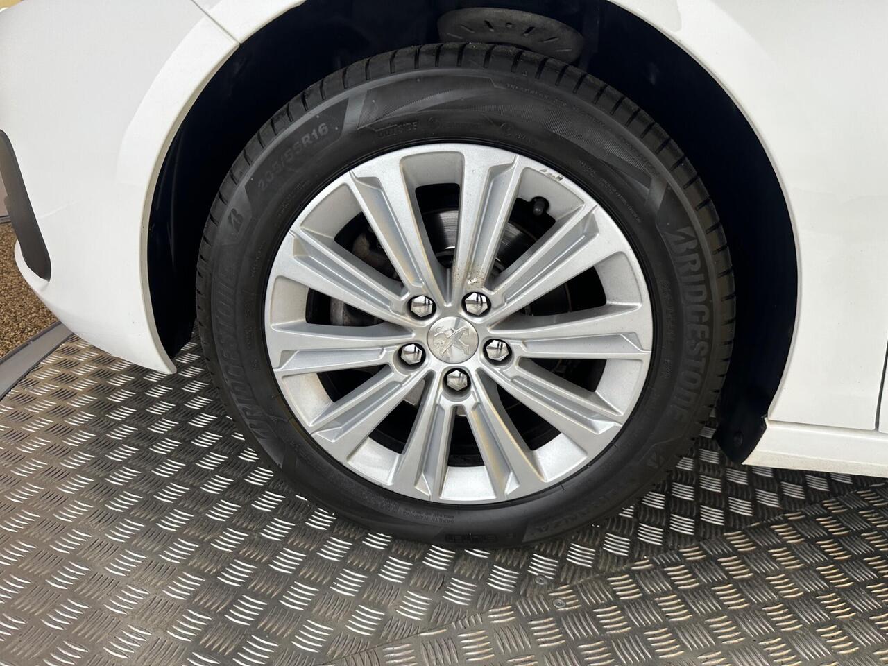 Peugeot 308 SW YB21VWC