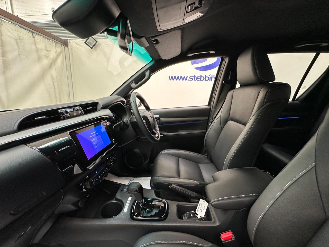 Toyota Hilux H111LUX