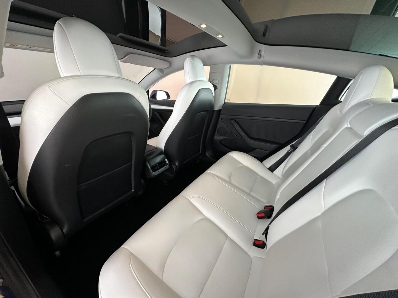 Tesla Model 3 YC21BSV
