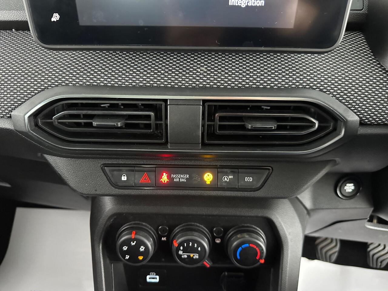 Dacia Sandero AE72WNB