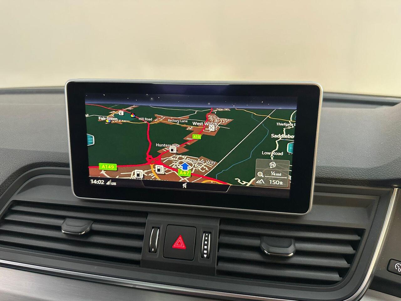Audi SQ5 AE19UUX