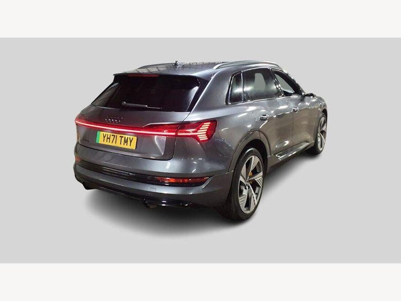 Audi e-tron YH71TMY